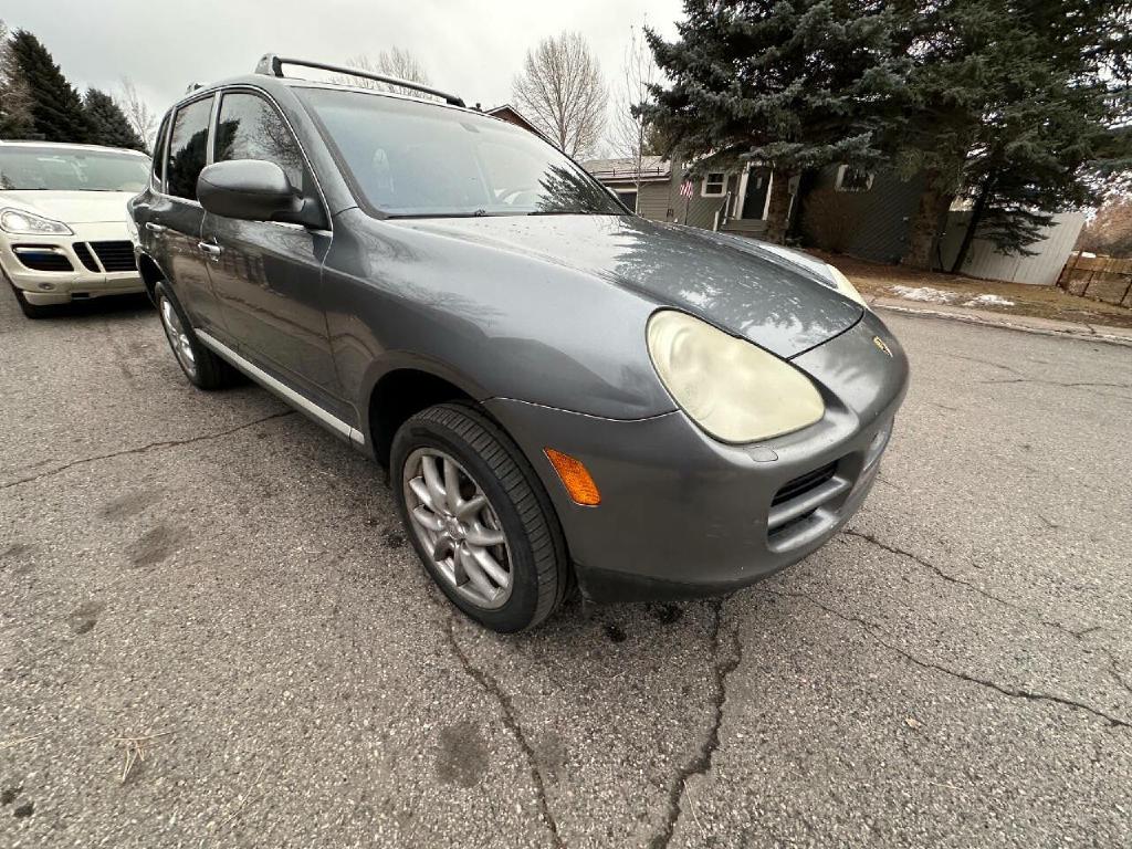 Photo 21 of this PORSCHE CAYENNE