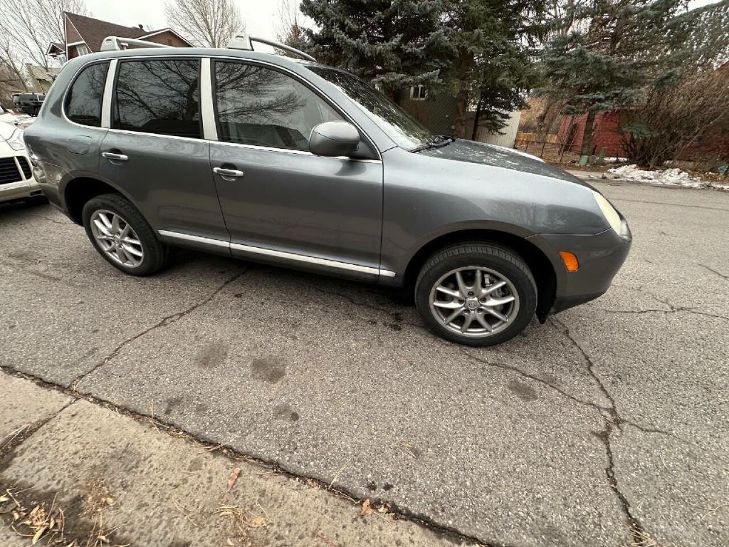 Photo 24 of this PORSCHE CAYENNE