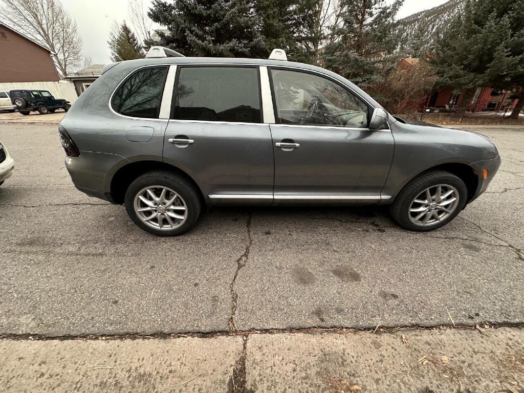 Photo 25 of this PORSCHE CAYENNE
