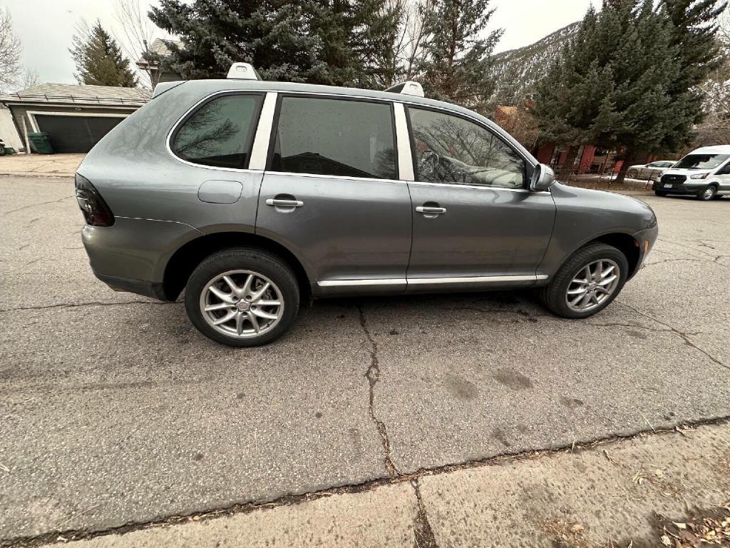 Photo 26 of this PORSCHE CAYENNE