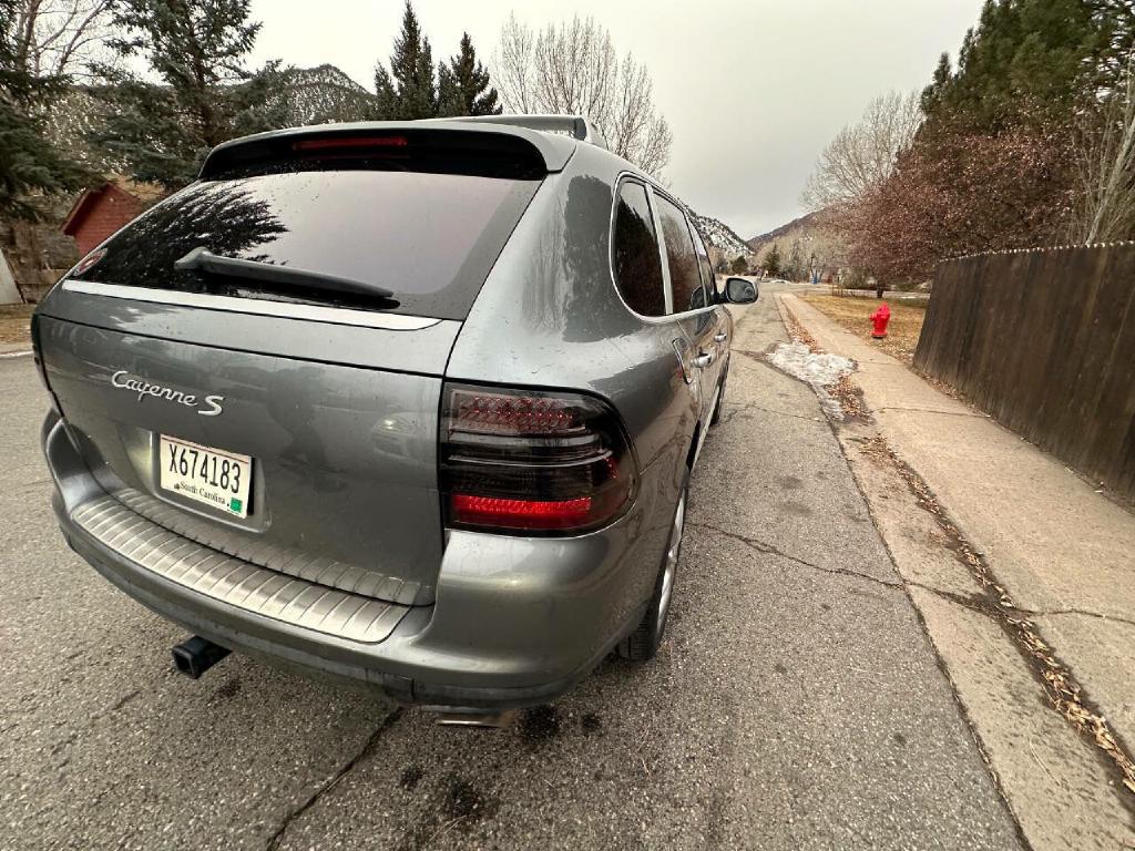 Photo 36 of this PORSCHE CAYENNE