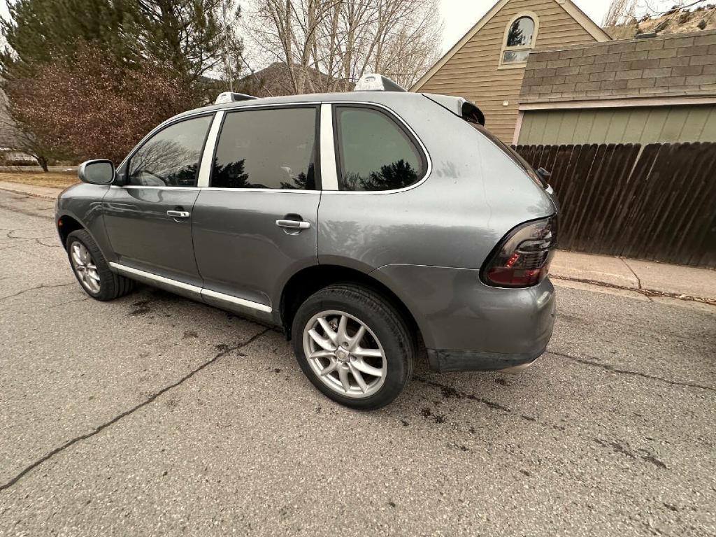 Photo 42 of this PORSCHE CAYENNE