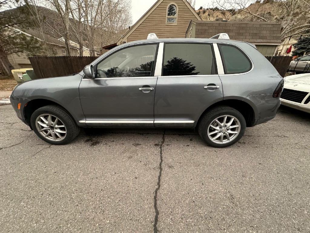 Photo 45 of this PORSCHE CAYENNE