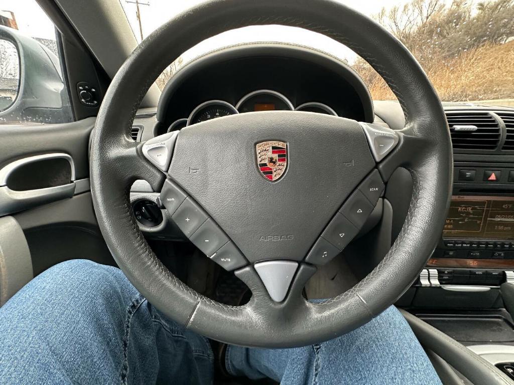 Photo 51 of this PORSCHE CAYENNE