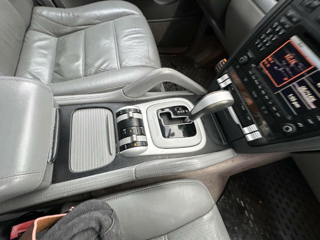 Photo 56 of this PORSCHE CAYENNE