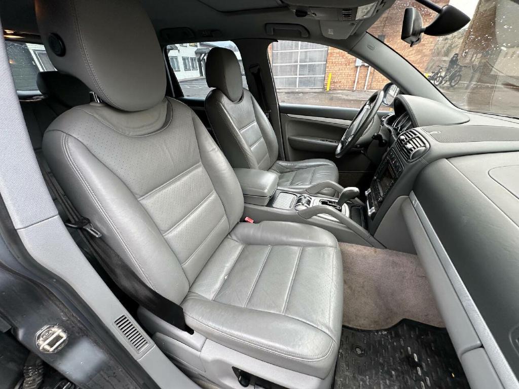 Photo 59 of this PORSCHE CAYENNE