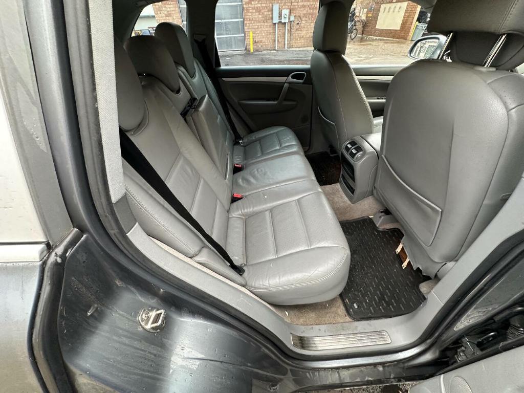 Photo 65 of this PORSCHE CAYENNE