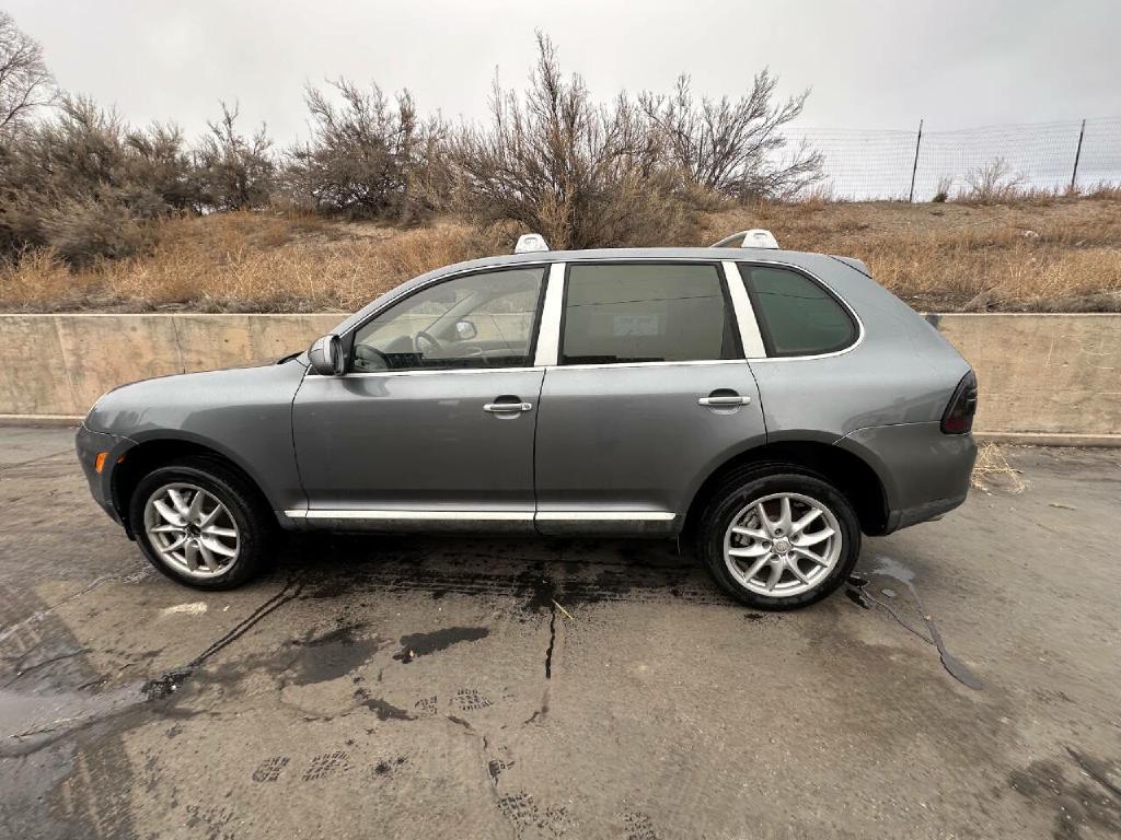 Photo 96 of this PORSCHE CAYENNE