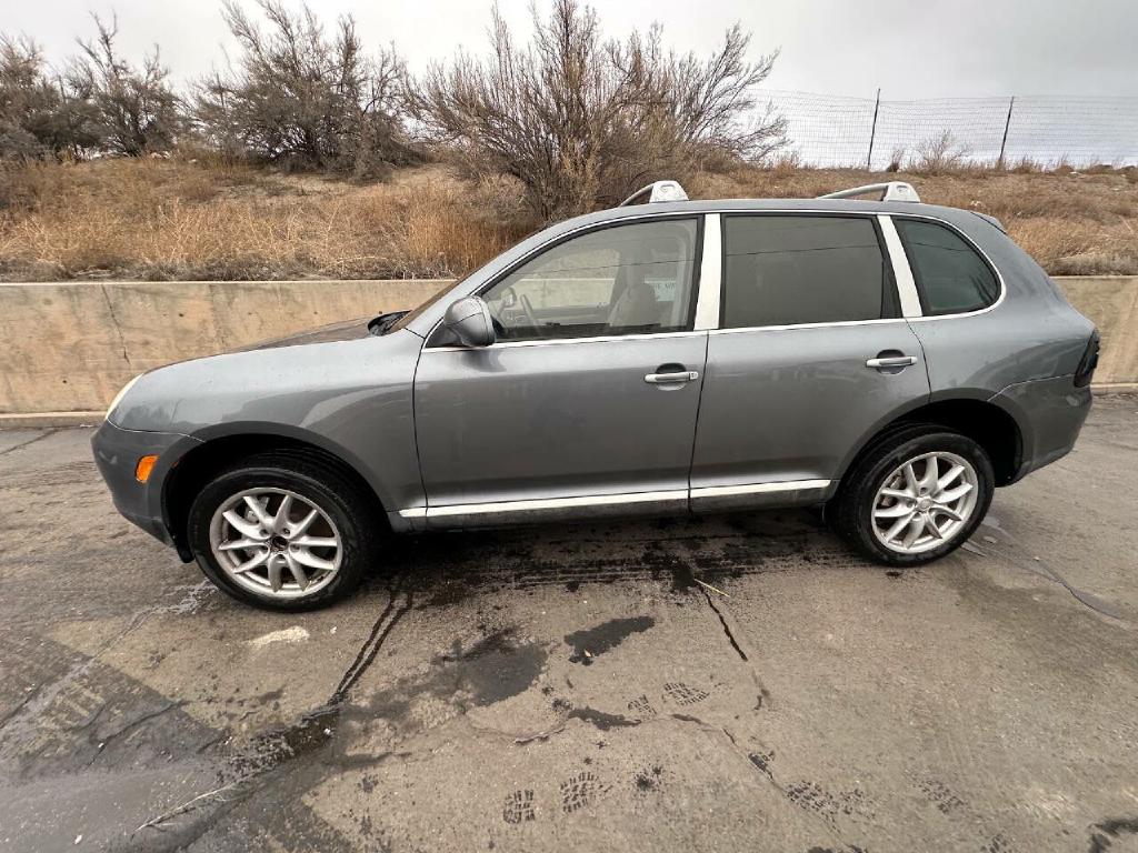 Photo 97 of this PORSCHE CAYENNE