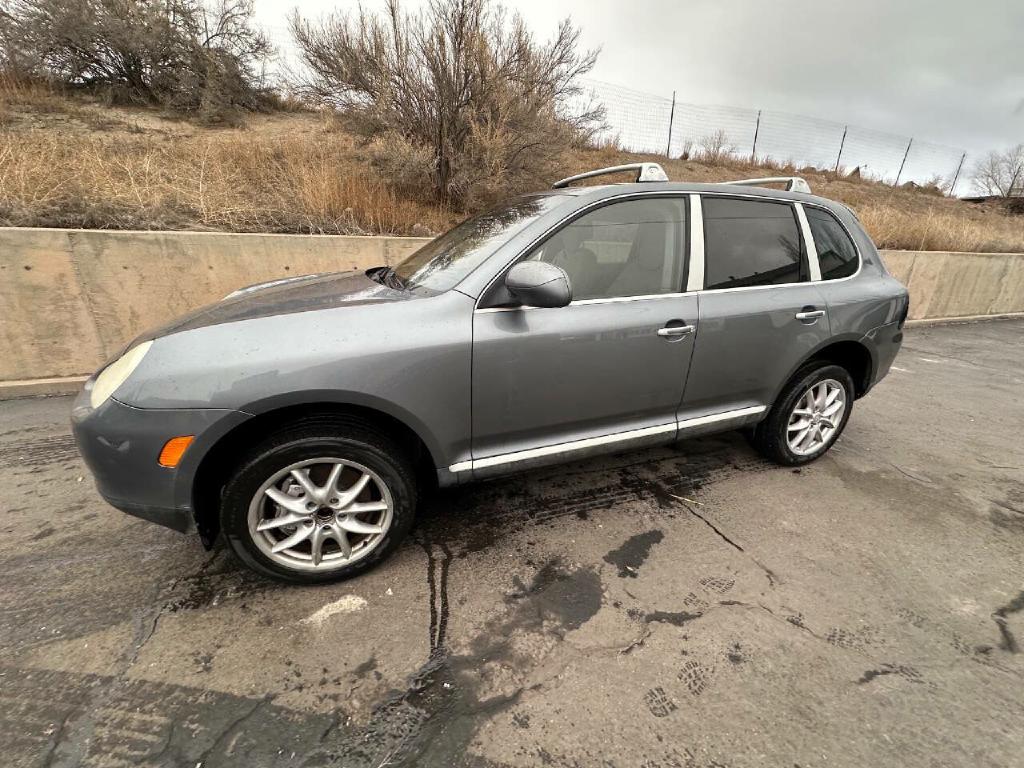 Photo 98 of this PORSCHE CAYENNE