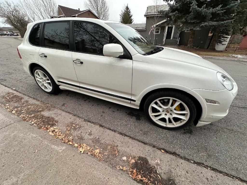 Photo 3 of this PORSCHE CAYENNE