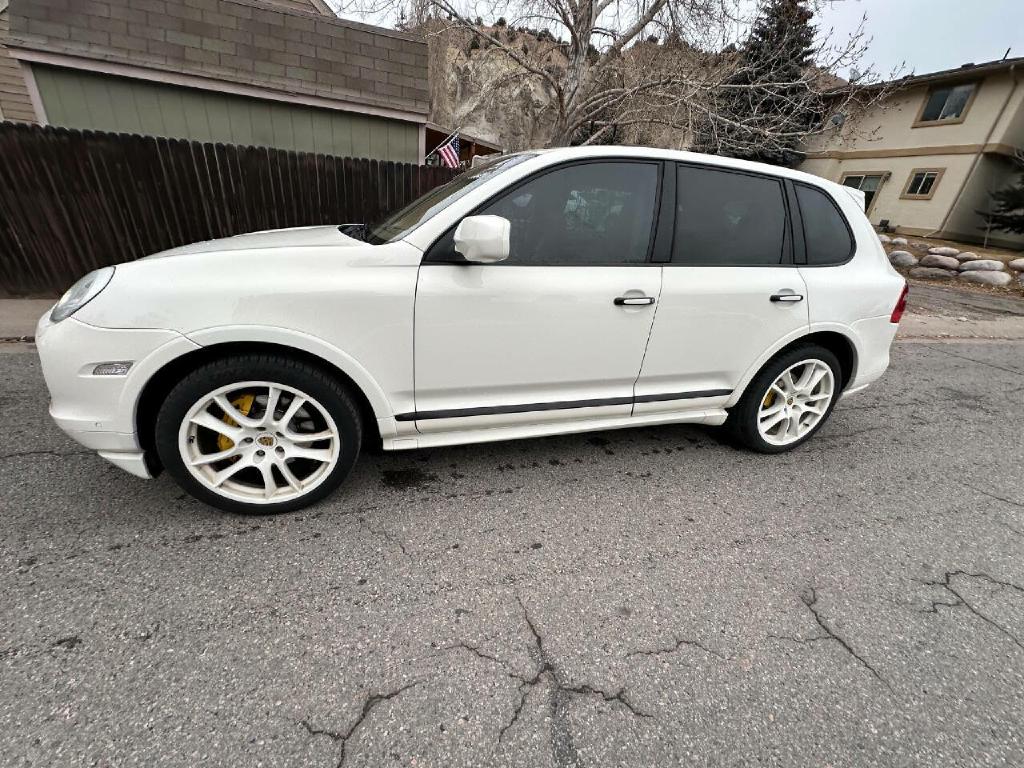 Photo 5 of this PORSCHE CAYENNE