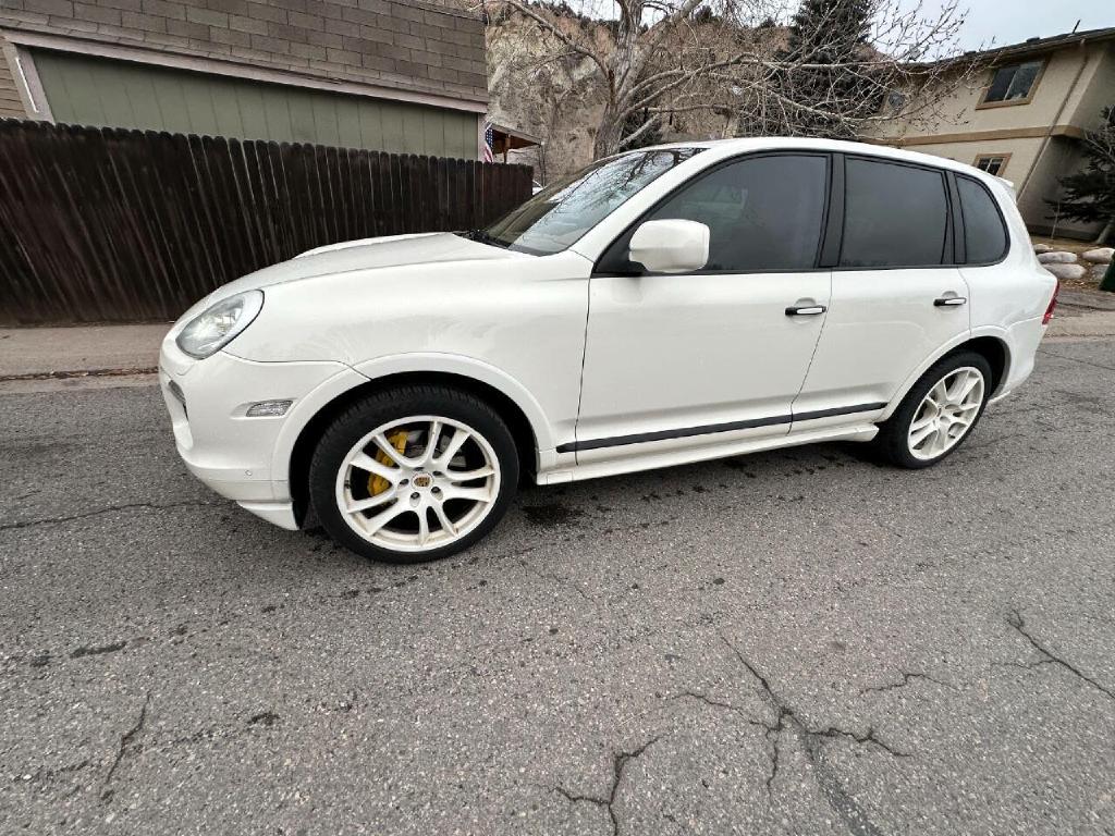 Photo 6 of this PORSCHE CAYENNE