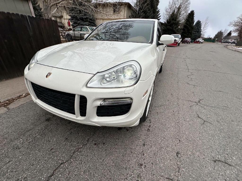 Photo 9 of this PORSCHE CAYENNE