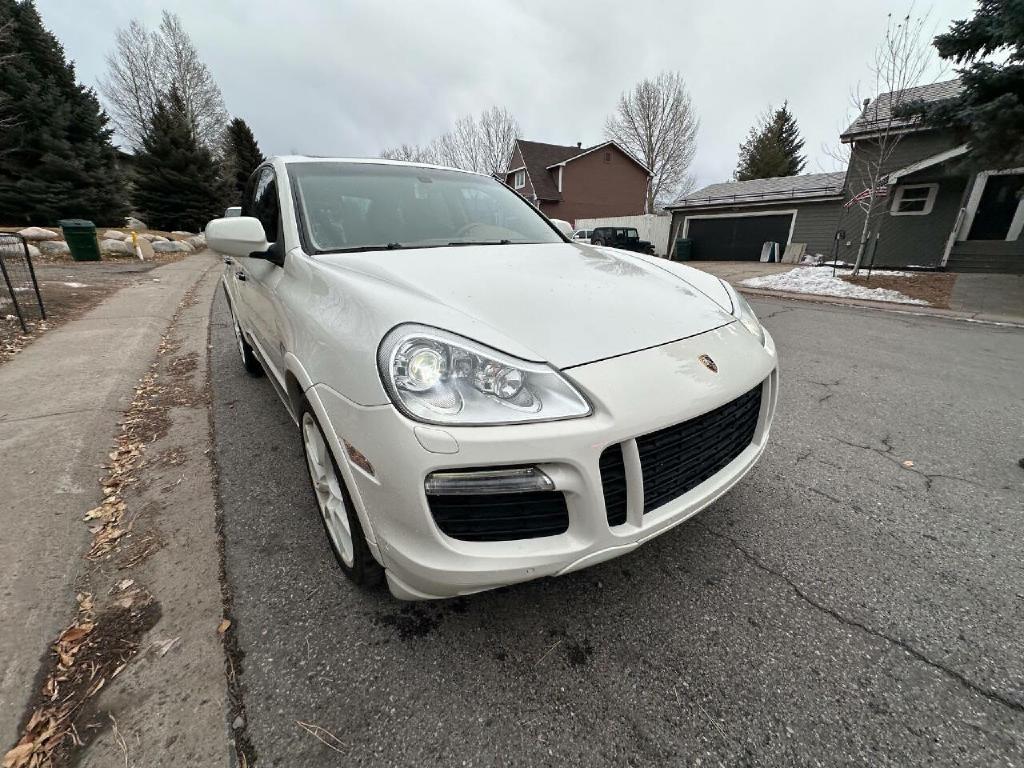 Photo 11 of this PORSCHE CAYENNE