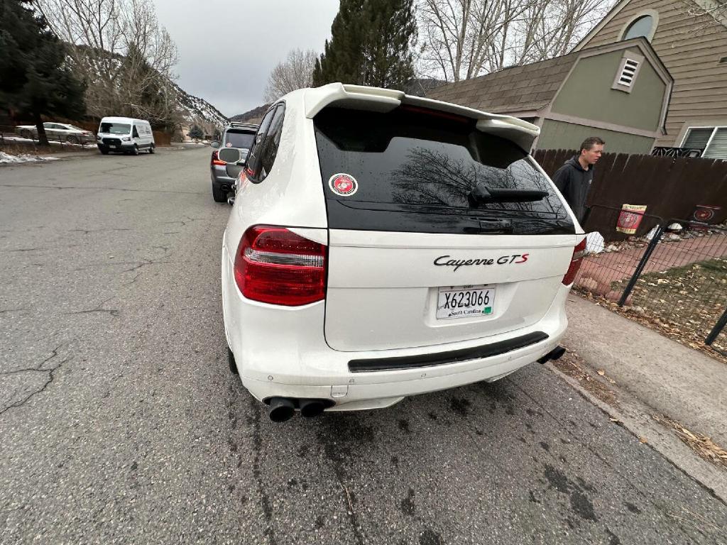 Photo 23 of this PORSCHE CAYENNE