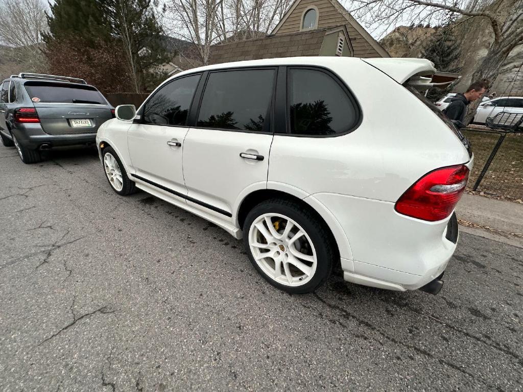 Photo 26 of this PORSCHE CAYENNE