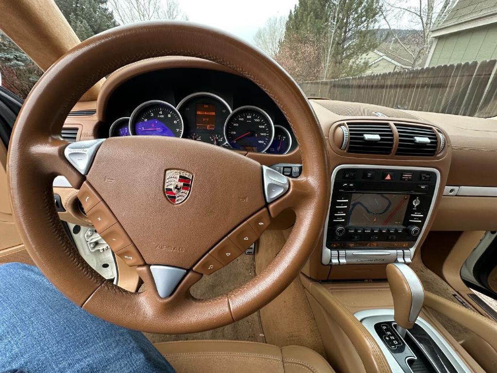 Photo 56 of this PORSCHE CAYENNE