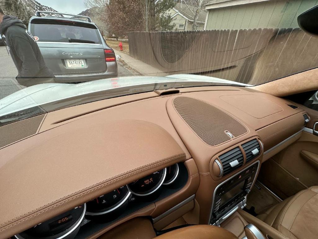 Photo 59 of this PORSCHE CAYENNE