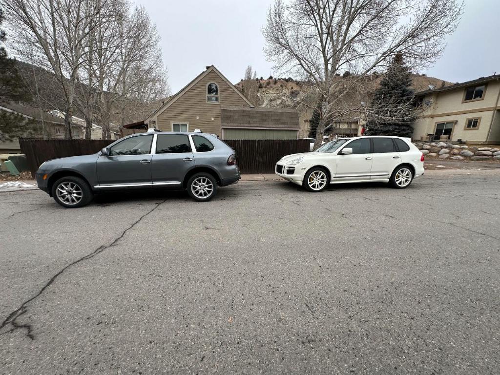 Photo 72 of this PORSCHE CAYENNE