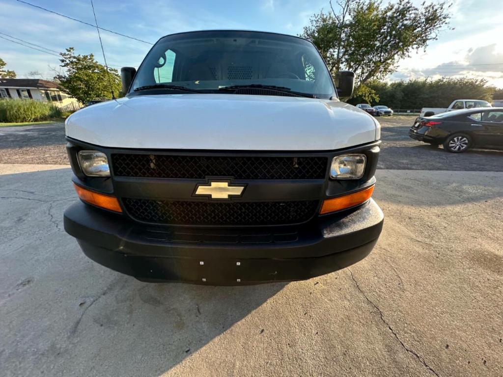 Photo 5 of this CHEVROLET EXPRESS