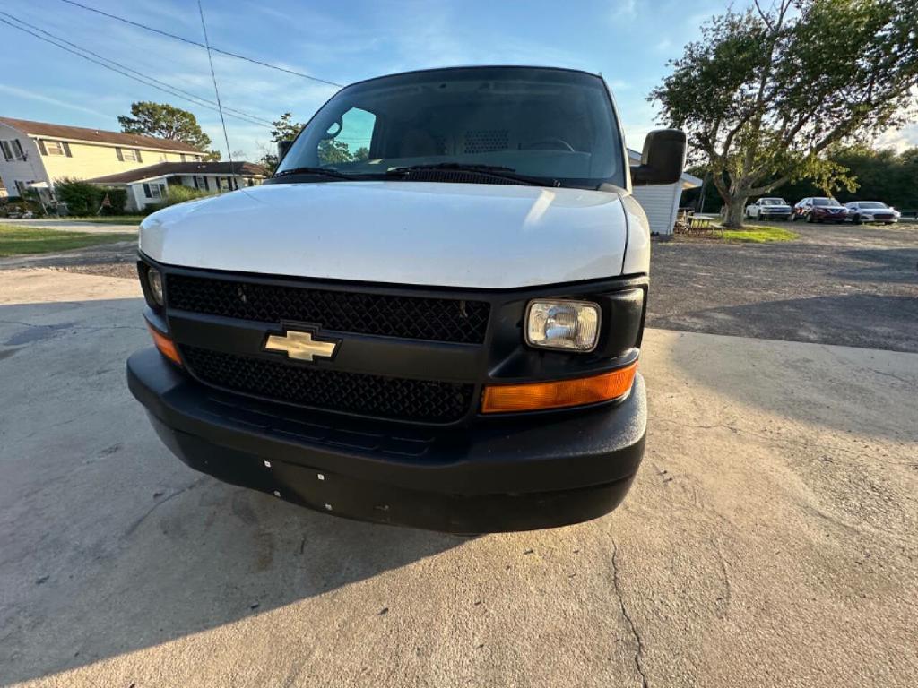 Photo 6 of this CHEVROLET EXPRESS