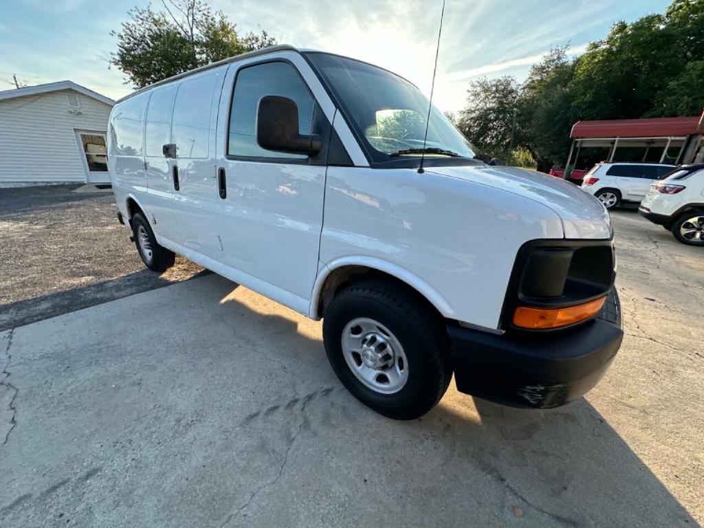 Photo 12 of this CHEVROLET EXPRESS