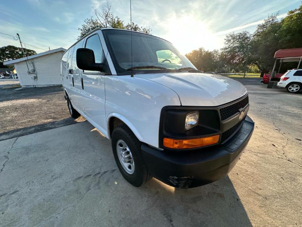Photo 13 of this CHEVROLET EXPRESS