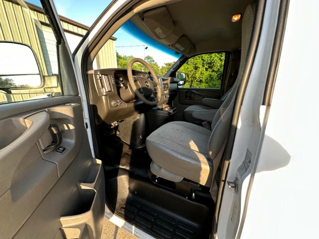 Photo 25 of this CHEVROLET EXPRESS