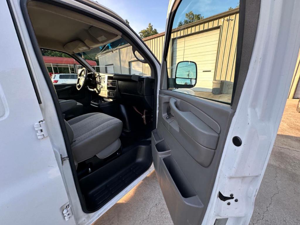 Photo 35 of this CHEVROLET EXPRESS