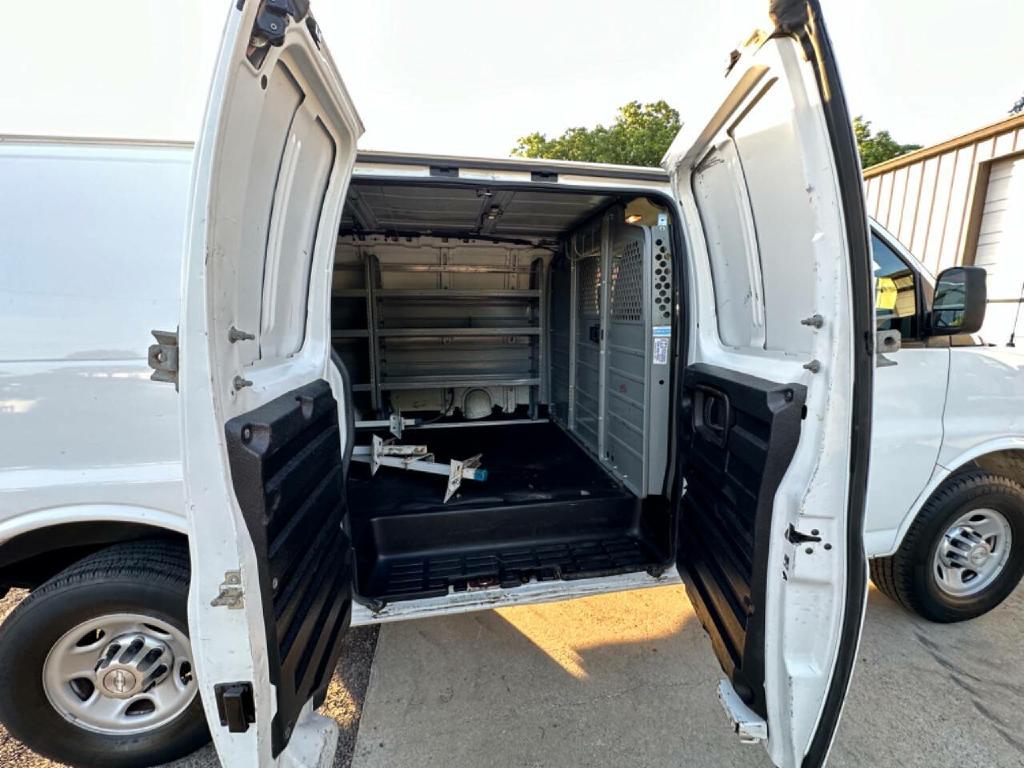 Photo 40 of this CHEVROLET EXPRESS