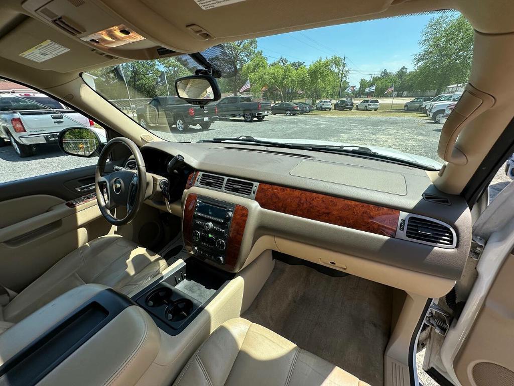Photo 11 of this CHEVROLET SUBURBAN