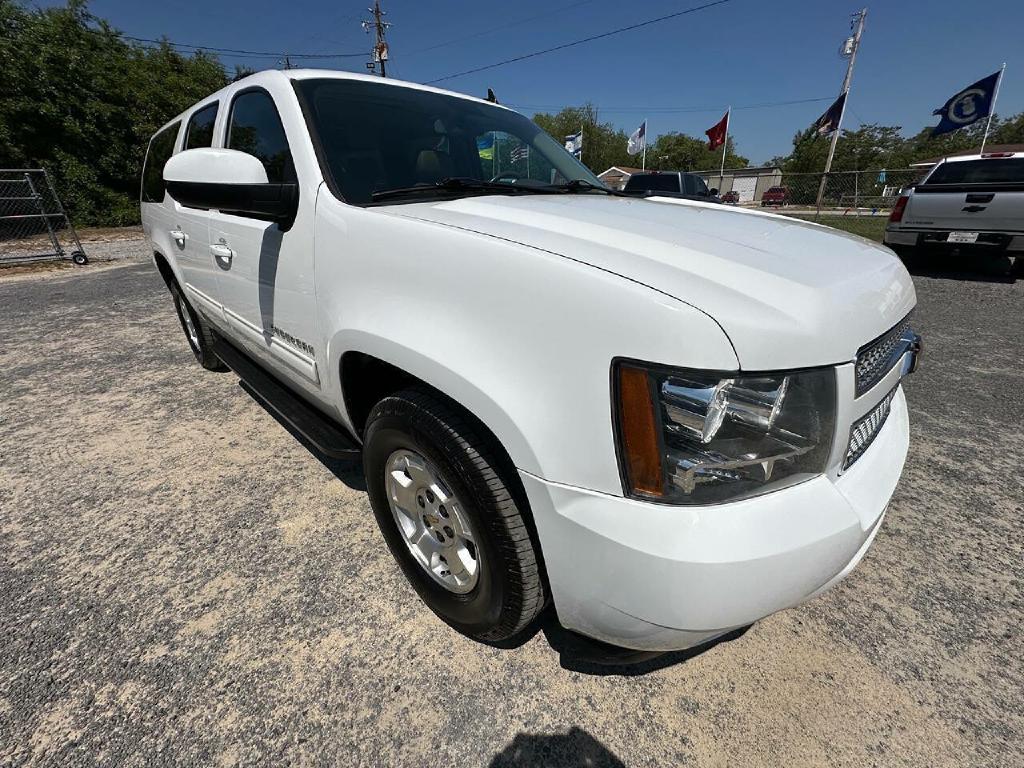 Photo 14 of this CHEVROLET SUBURBAN
