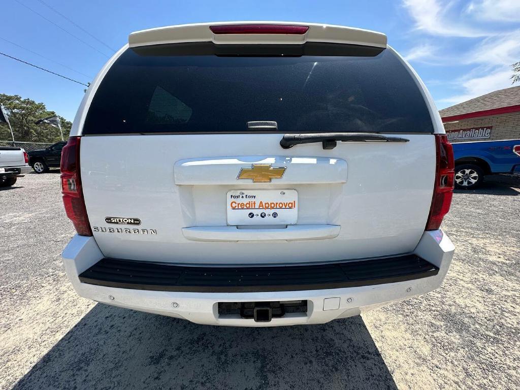 Photo 19 of this CHEVROLET SUBURBAN