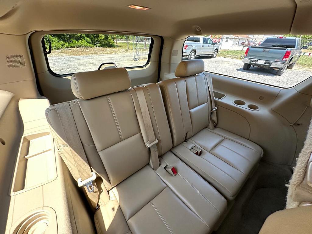Photo 29 of this CHEVROLET SUBURBAN