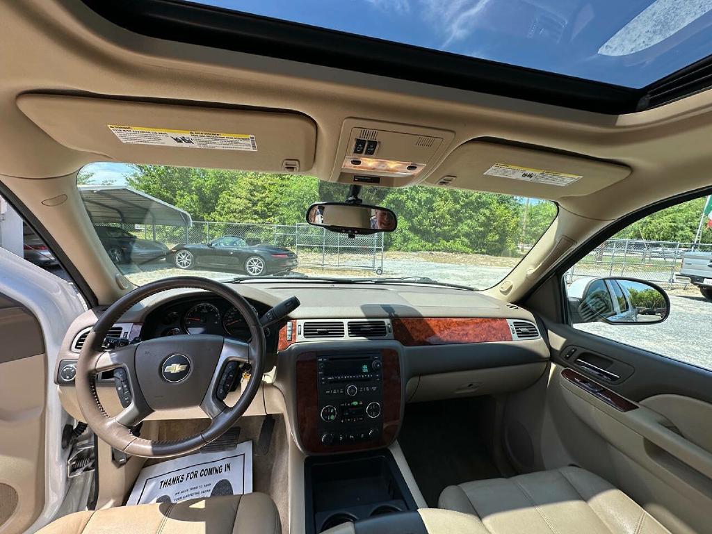 Photo 31 of this CHEVROLET SUBURBAN