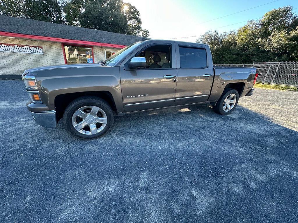 Photo 2 of this CHEVROLET SILVERADO 1500