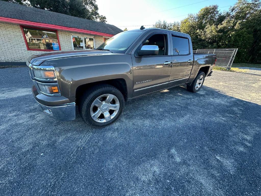 Photo 3 of this CHEVROLET SILVERADO 1500