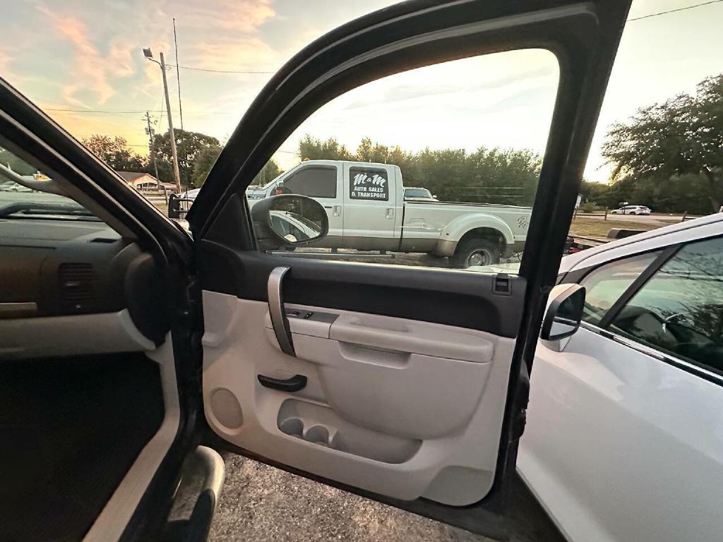 Photo 9 of this CHEVROLET SILVERADO 1500
