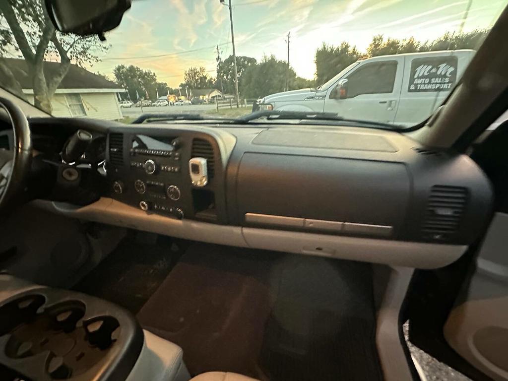 Photo 12 of this CHEVROLET SILVERADO 1500