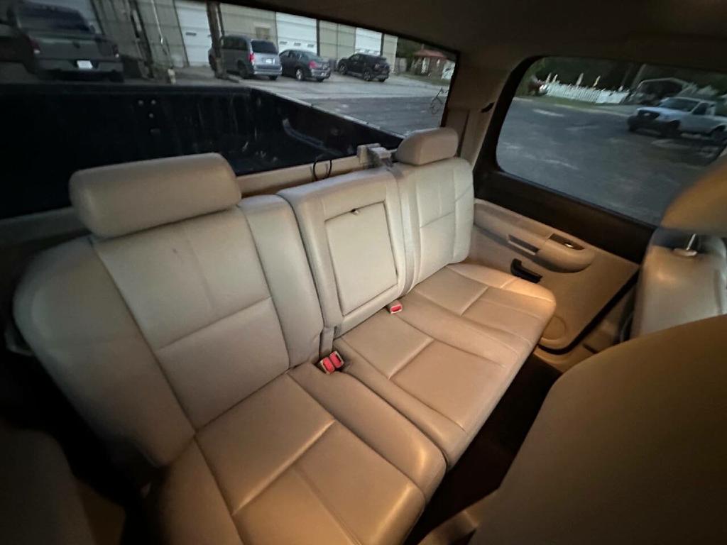 Photo 13 of this CHEVROLET SILVERADO 1500