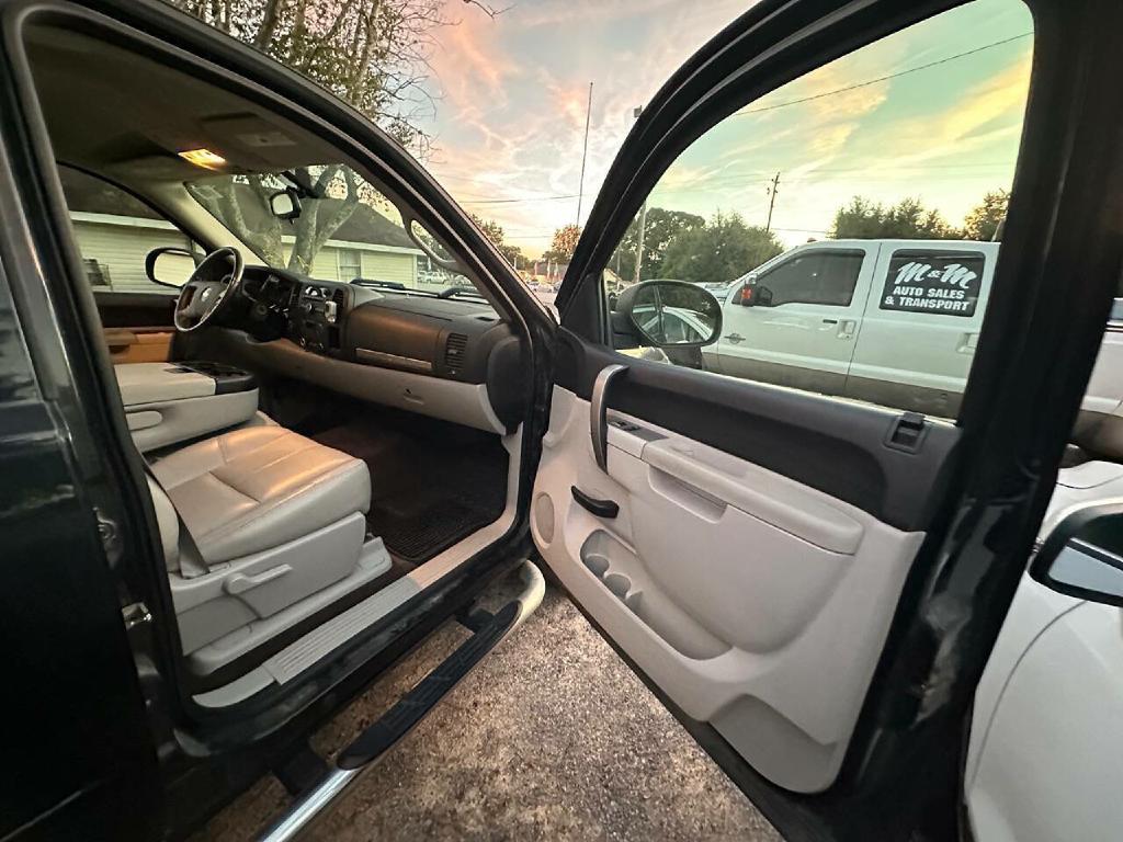 Photo 14 of this CHEVROLET SILVERADO 1500