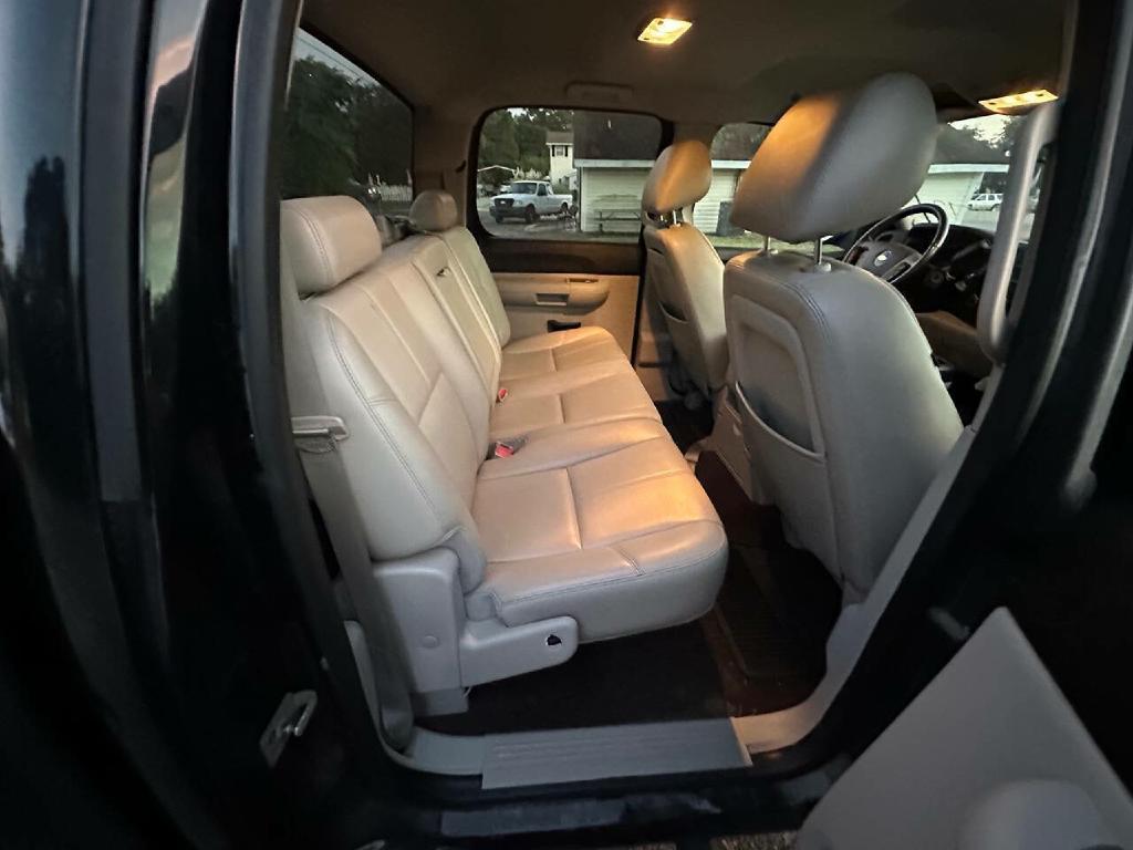 Photo 16 of this CHEVROLET SILVERADO 1500