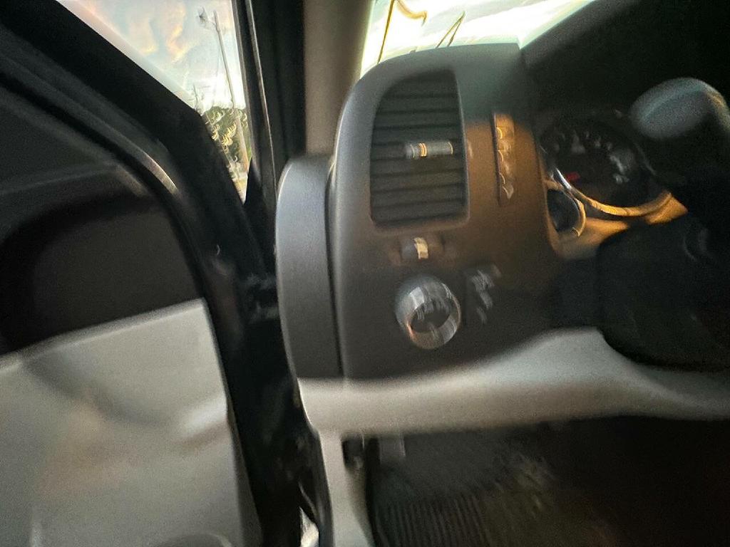 Photo 25 of this CHEVROLET SILVERADO 1500