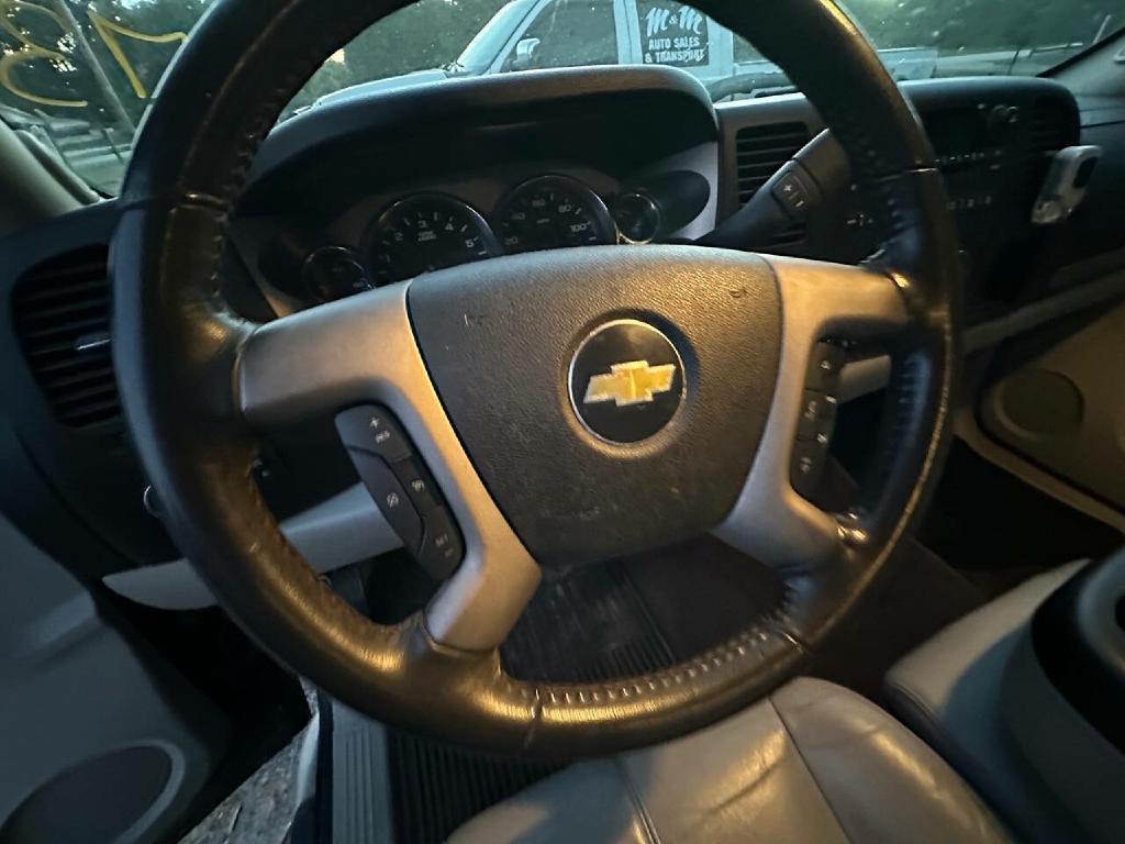 Photo 30 of this CHEVROLET SILVERADO 1500
