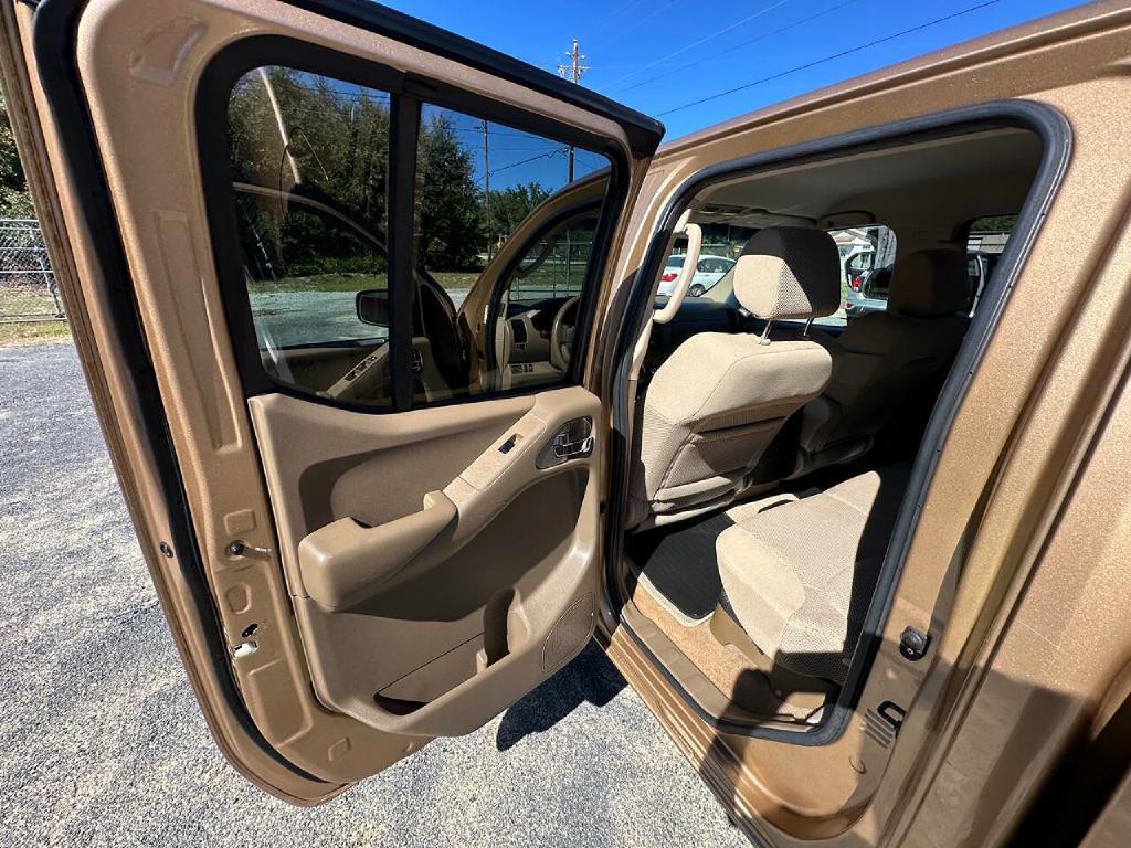 Photo 29 of this NISSAN FRONTIER