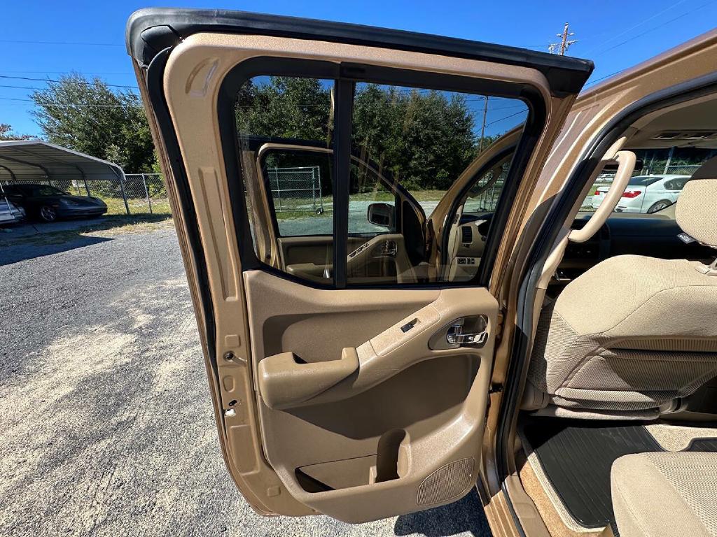 Photo 30 of this NISSAN FRONTIER