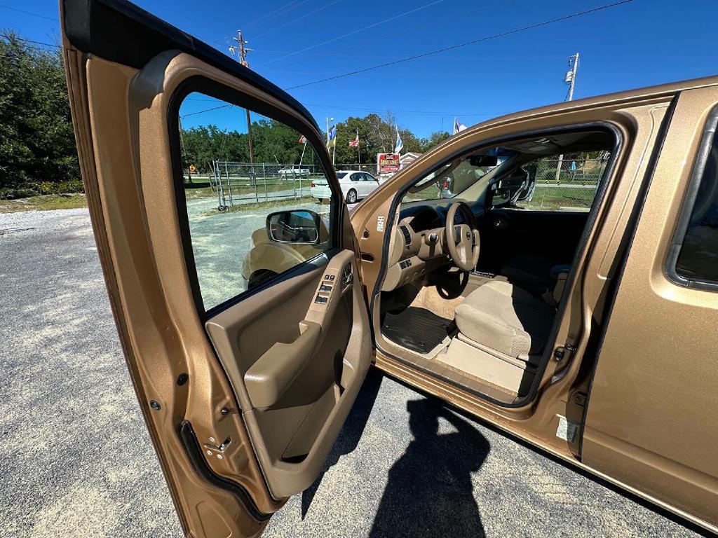 Photo 33 of this NISSAN FRONTIER