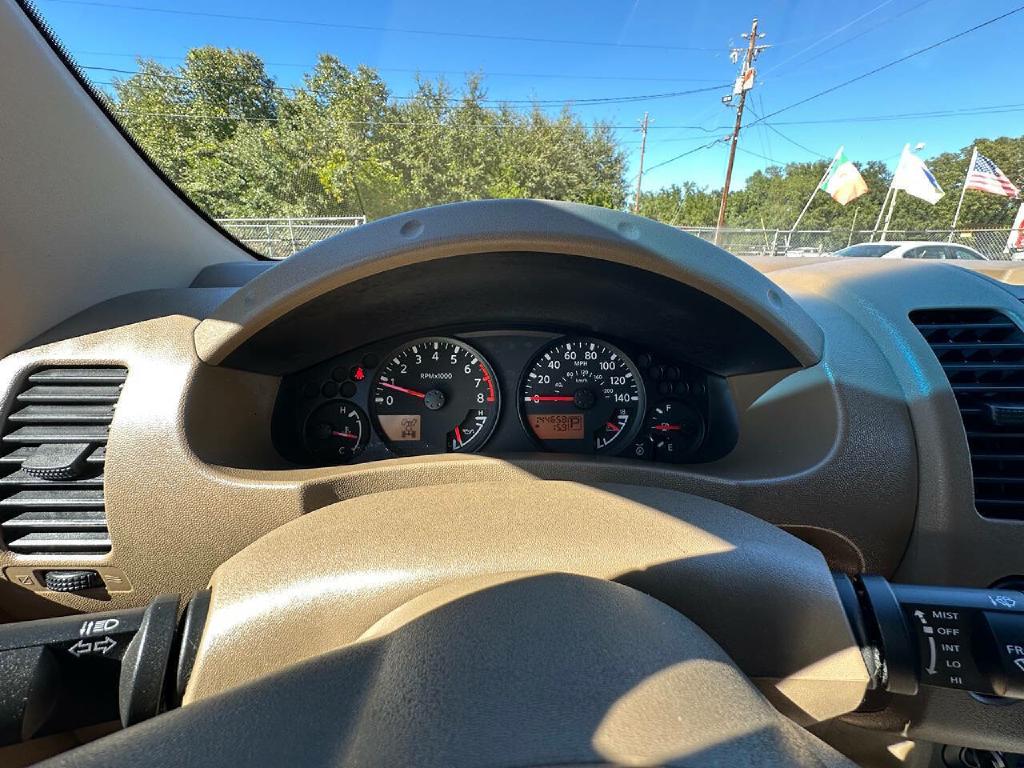 Photo 37 of this NISSAN FRONTIER