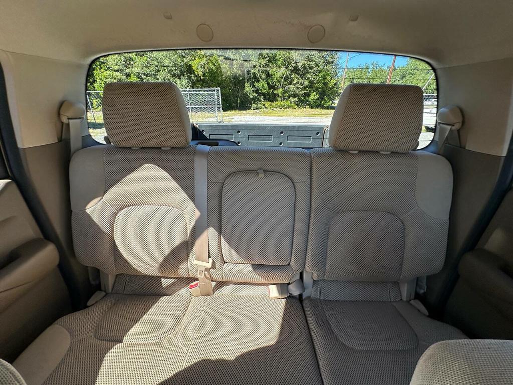 Photo 39 of this NISSAN FRONTIER
